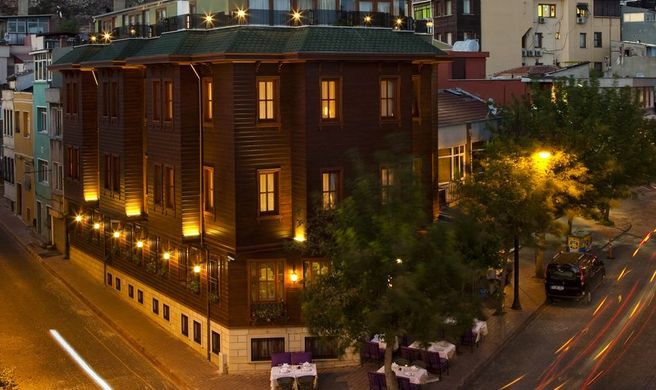 GLK Pemier The Home Suites & Spa Exterior
