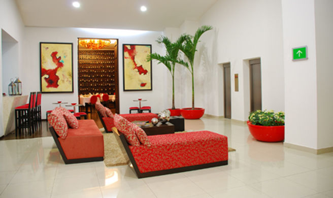 Wyndham Garden Celaya Lobby