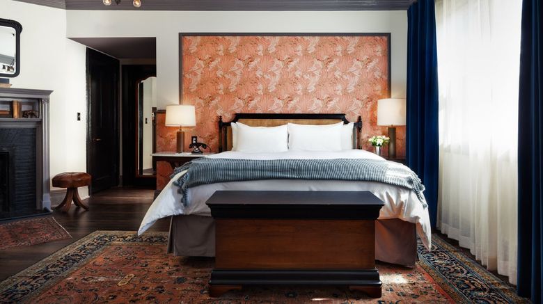 <b>The High Line Hotel Suite</b> <b>The High Line Hotel Suite</b>