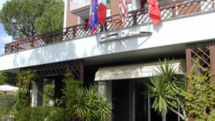 Massimi City Garden Hotel
