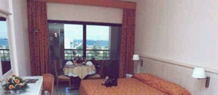 Golden Tulip Aqaba Room