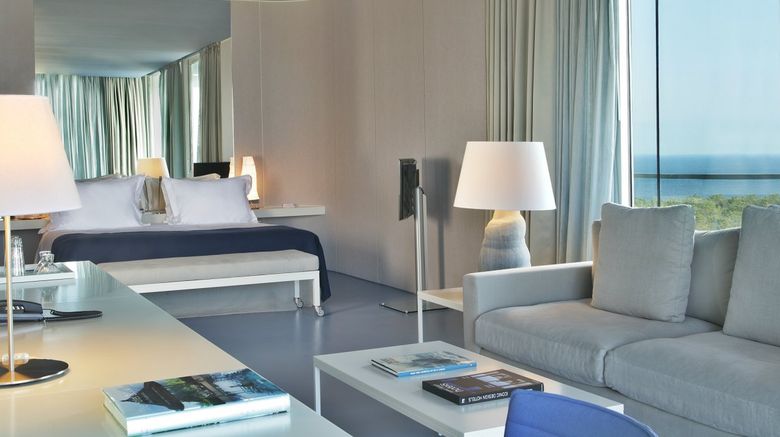 <b>The Oitavos Hotel Room</b>