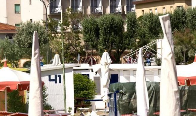 Hotel King Exterior