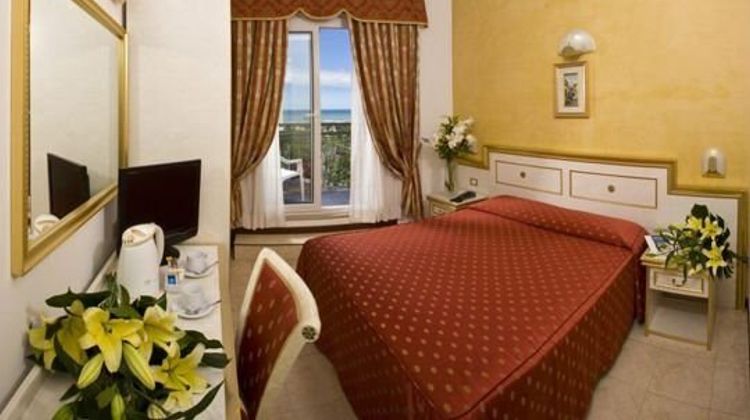 Hotel King Room