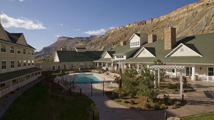 Wine Country Inn Exterior