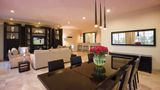 Moevenpick Beach Resort Al Khobar Suite