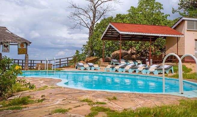 Ngulia Safari Lodge Pool
