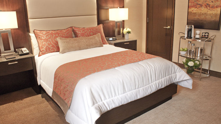 The Pearl Hotel Room