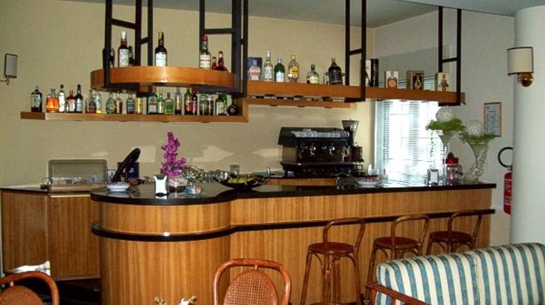 <b>Hotel Redebora Restaurant</b>