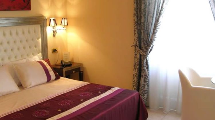 Artemisia Palace Hotel Room