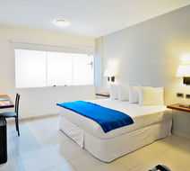 Hotel LP Santa Cruz Room