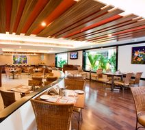 Lemon Tree Hotel, Indore Restaurant