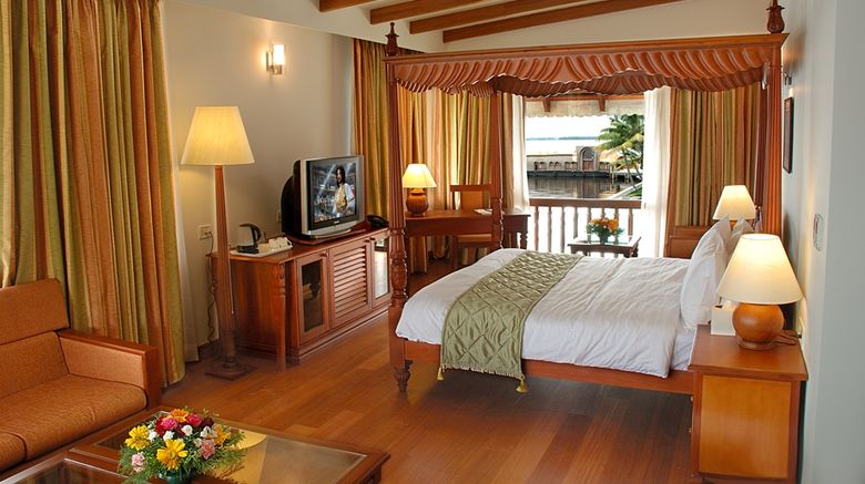 <b>Lemon Tree Vembanad Lake Resort Suite</b>