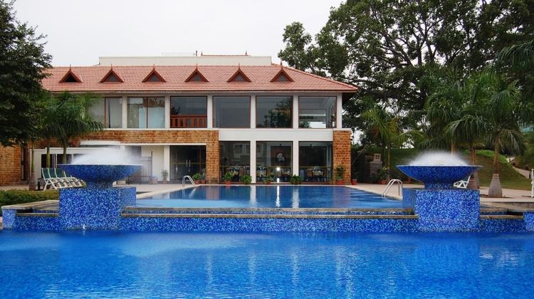 Golkonda Resort & Spa Pool