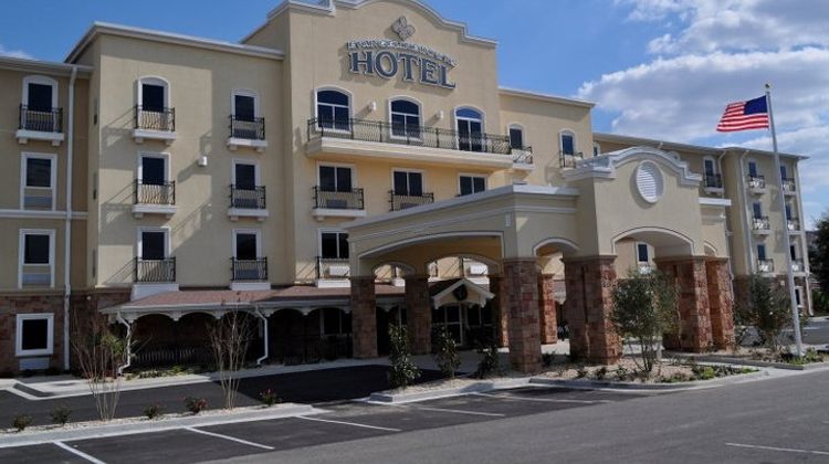 Evangeline Downs Hotel Exterior