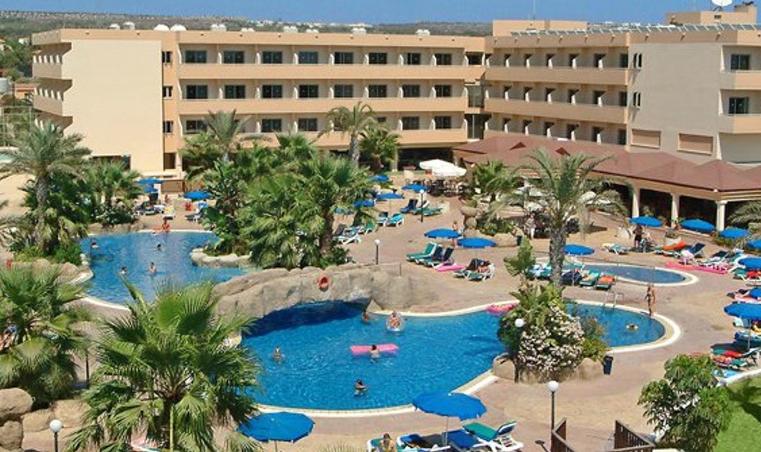 Nissiana Hotel and Bungalows Exterior