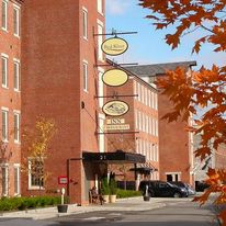 Common Man Inn & Restaurant