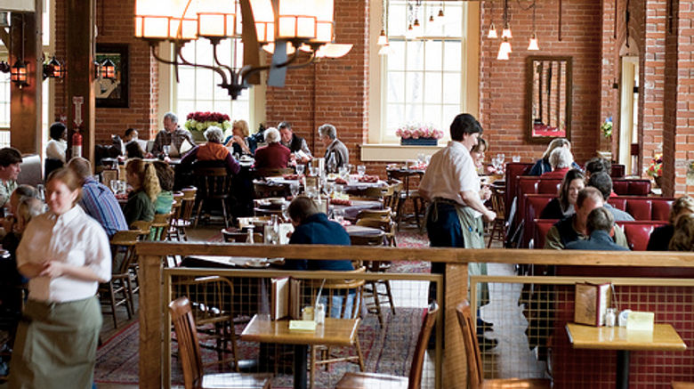 <b>Common Man Inn & Restaurant Restaurant</b>