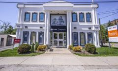 The Willowdale Hotel
