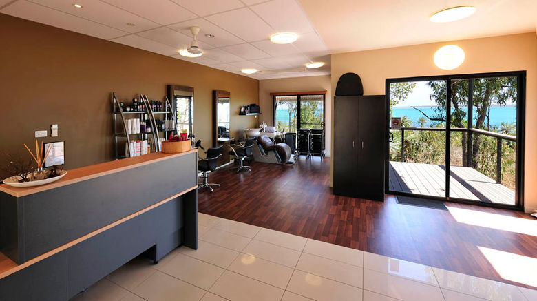 <b>Groote Eylandt Lodge, by Metro Hotels Spa</b> <b>Groote Eylandt Lodge, by Metro Hotels Spa</b>