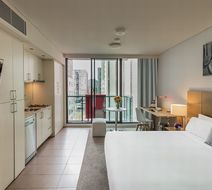 Fraser Place Melbourne Room
