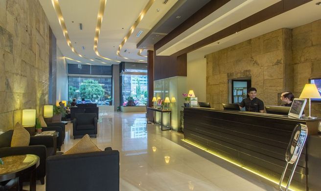 The B Hotel Alabang Lobby