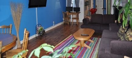 Barefoot Hostel Lobby