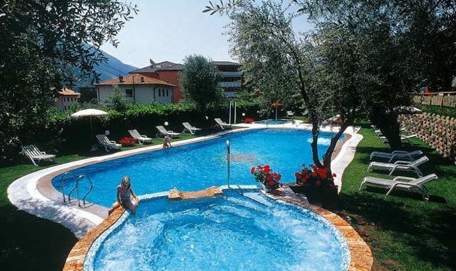 Hotel Continental - Tonelli Hotel Exterior