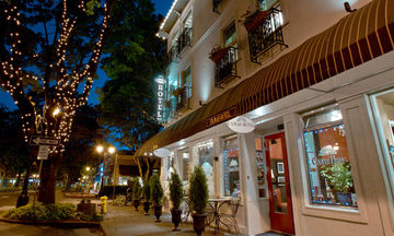 Camas Hotel