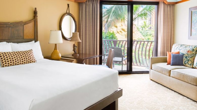 <b>Aulani, a Disney Resort & Spa, Ko Olina Room</b> <b>Aulani, a Disney Resort & Spa, Ko Olina Room</b>