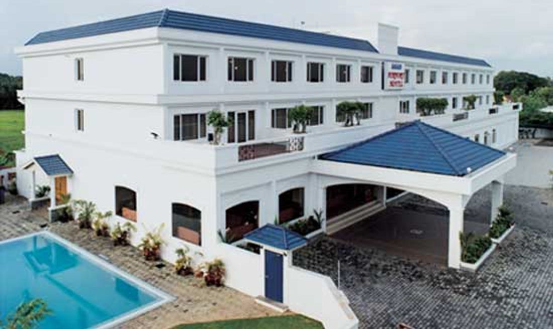 Abad Airport Hotel Exterior