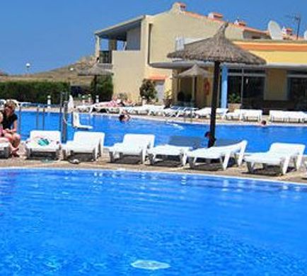 HYB Sea Club Pool