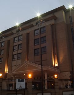 Victoria Crown Plaza