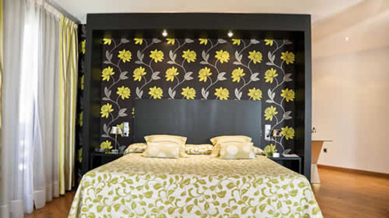 <b>Campos De Baeza Room</b>
