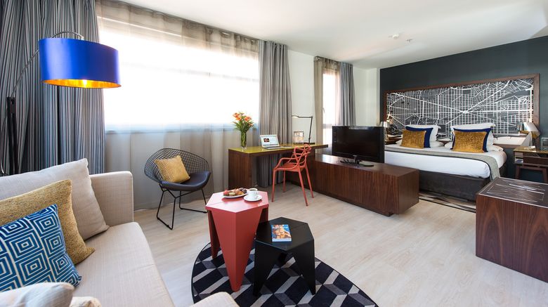 <b>Capri by Fraser, Barcelona Room</b>