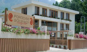 Paradise Gateway Hotel