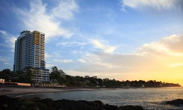 Solarium Coronado Beach