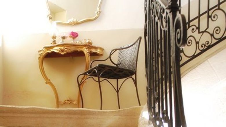 <b>Domaine des Escaunes Lobby</b>