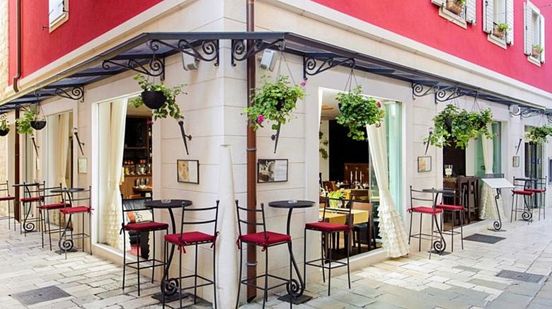 Marmont Heritage Hotel Exterior