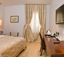 Marmont Heritage Hotel Room