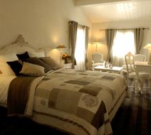 Le Clos Saint-Martin Hotel & Spa Suite