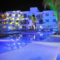 Tsokkos Holiday Apartments