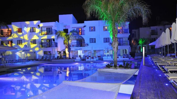Tsokkos Holiday Apartments Exterior