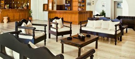 Alexandra Hotel & Apartments Lobby
