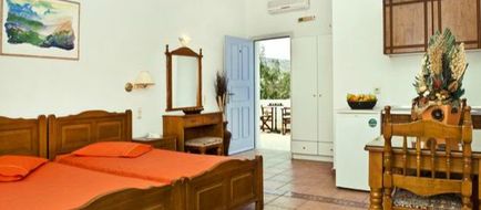 Alexandra Hotel & Apartments Room