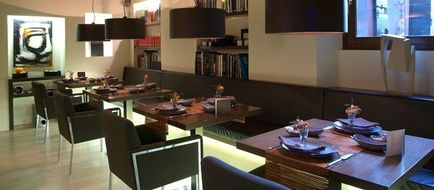 Charming House iQs Restaurant