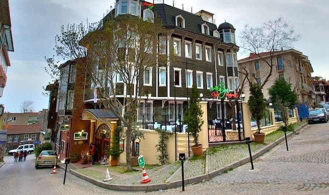 Amiral Palace Hotel Exterior