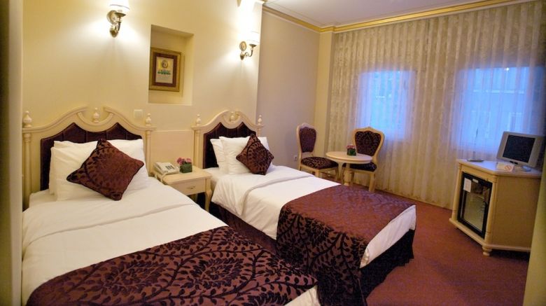 <b>Amiral Palace Hotel Room</b>
