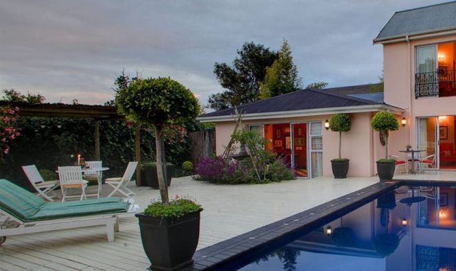Acorn Guest House Exterior