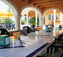 Los Caballos Hotel Restaurant